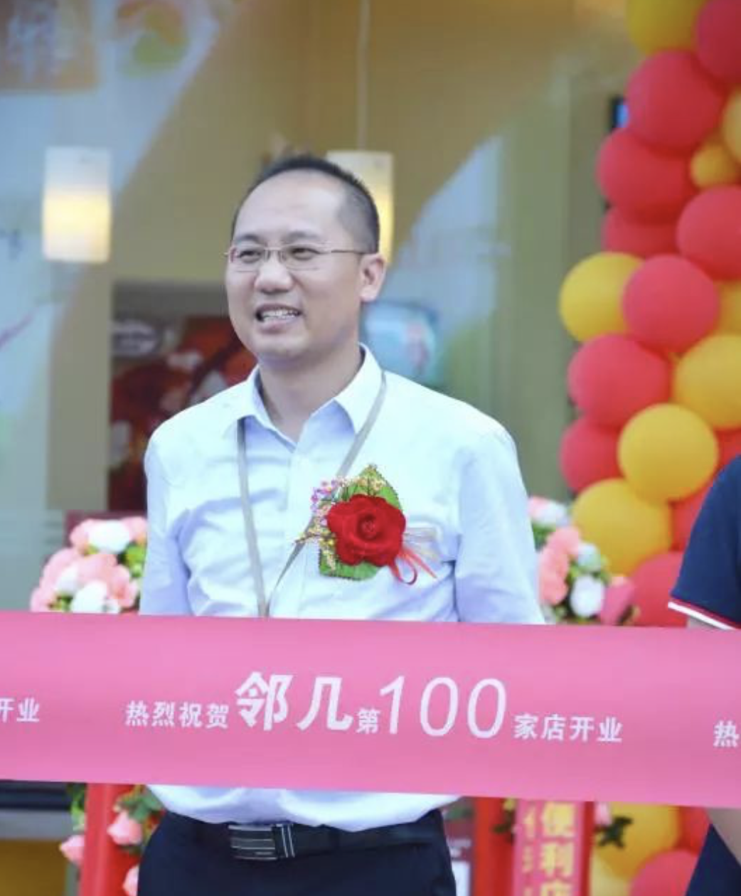 8个月从0到100家，明年要开到500家，邻几便利店幕后操盘手刘忠建的谋局